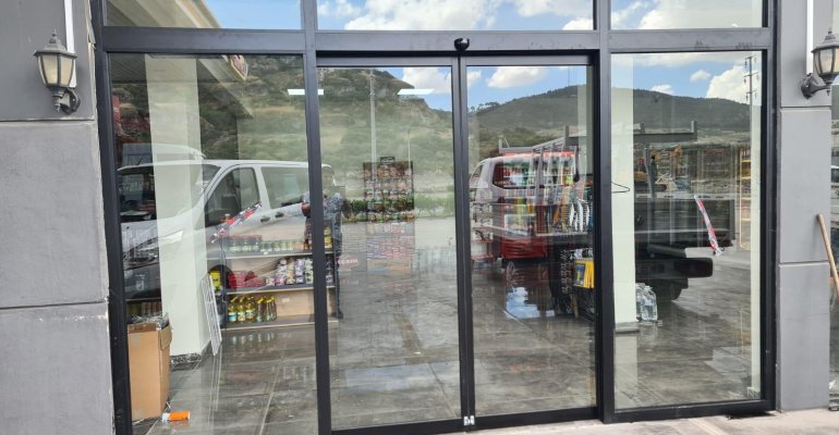 Uşak Branda Kapı | BTDOOR Yüksek Hızlı Branda Kapı Sistemleri